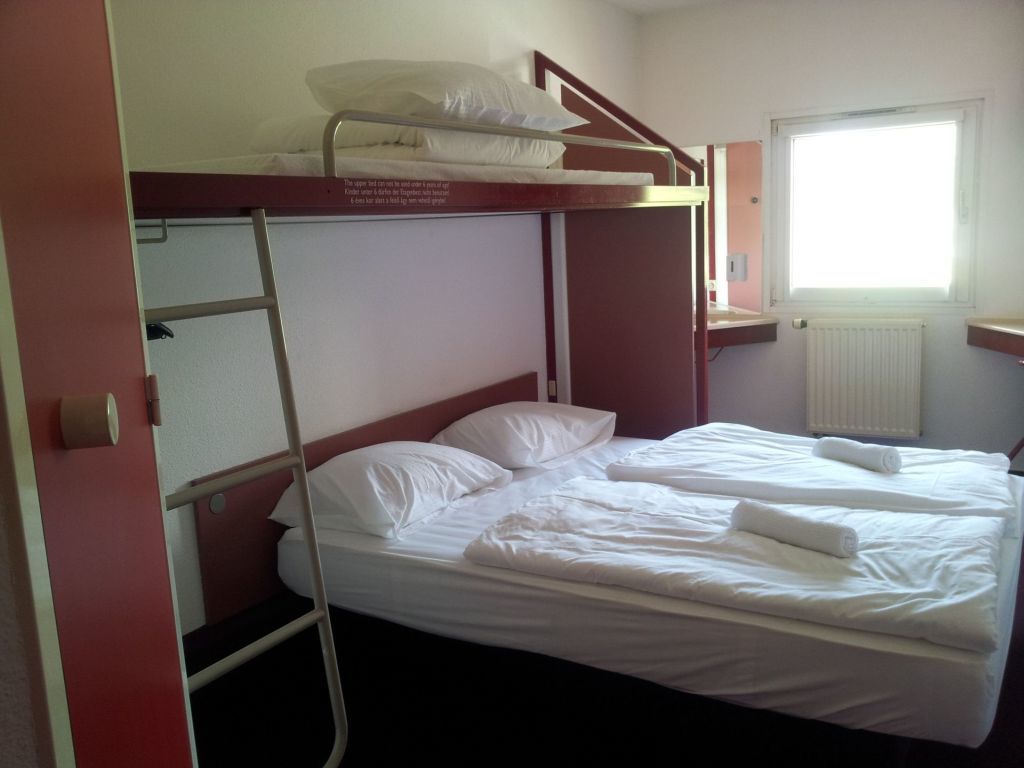 Drive Inn Hotel Torokbalint Bagian luar foto