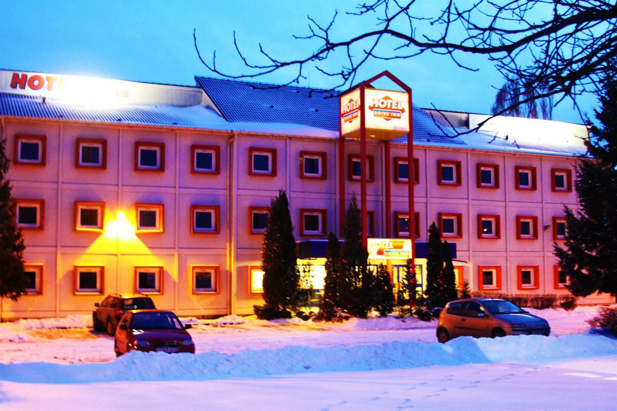 Drive Inn Hotel Torokbalint Bagian luar foto