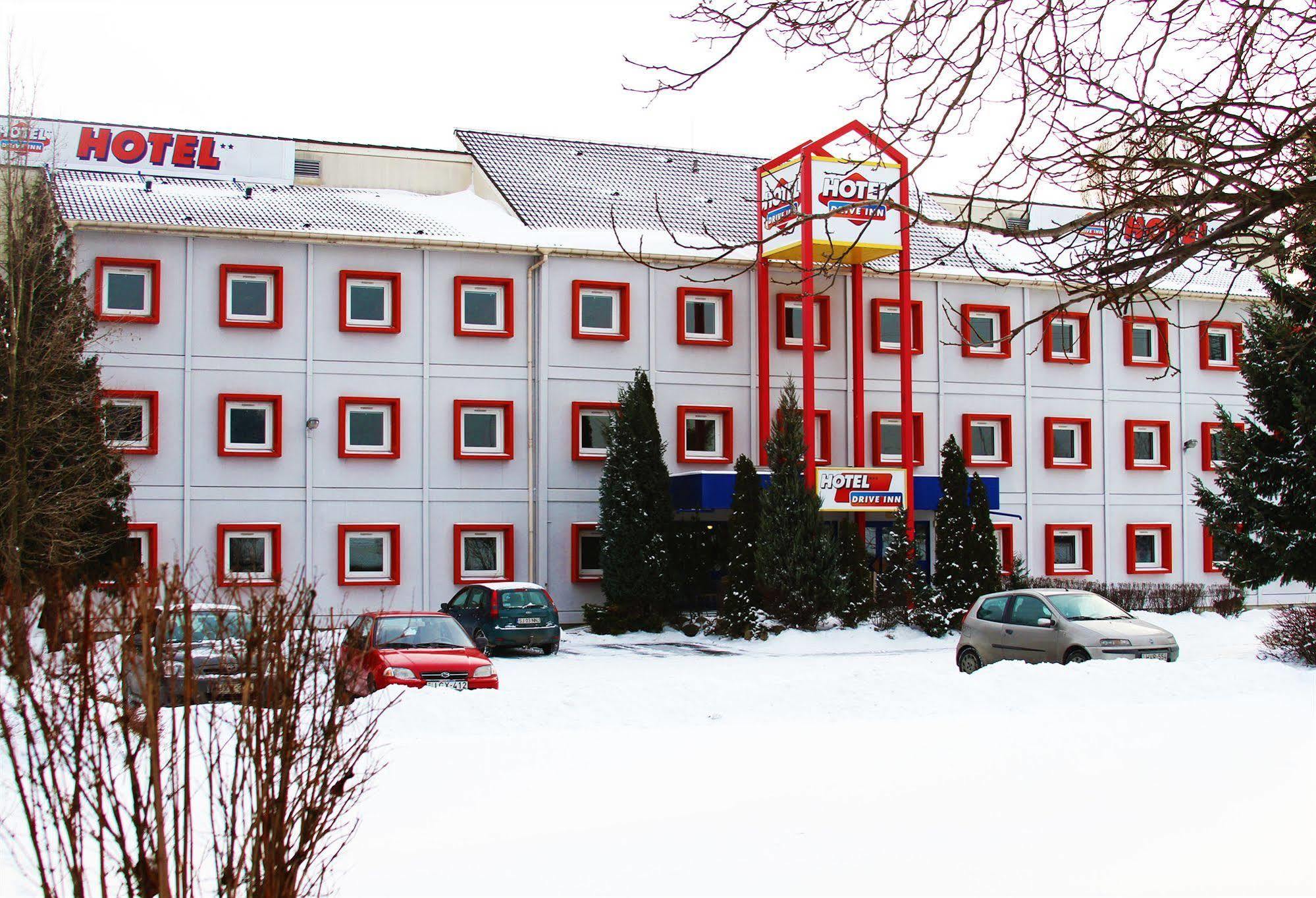 Drive Inn Hotel Torokbalint Bagian luar foto