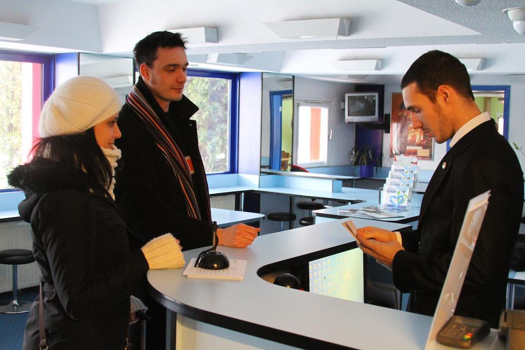 Drive Inn Hotel Torokbalint Bagian luar foto